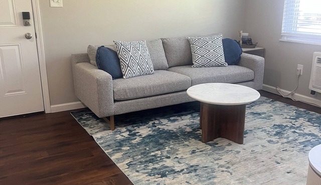 Stylish Grandview Heights Apartment