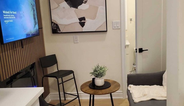 Stylish Suite | Private Entry | Parking Included in Milton