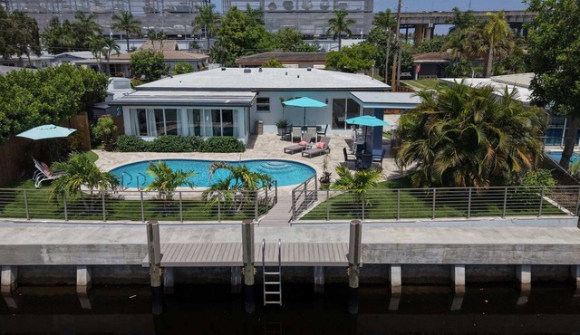Sunseeker Place — Vacation Rental Near the Airport with Easy Ocean Access ☀️🌴