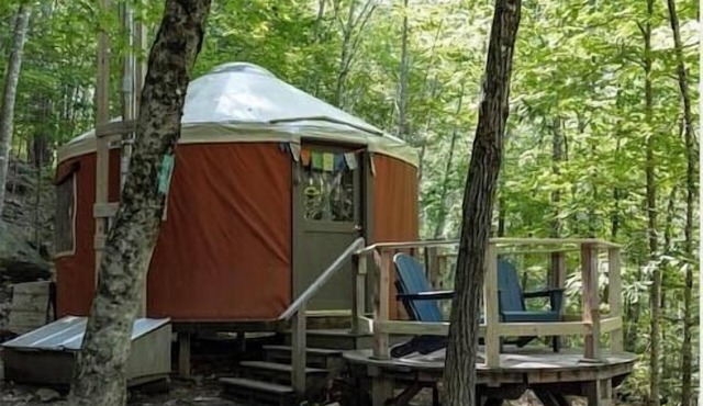 "Sunset Yurt" Off Grid Mountain Yurt