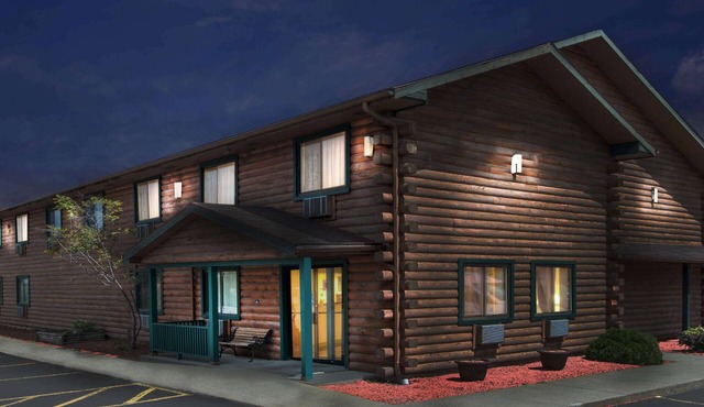Super 8 by Wyndham Ticonderoga
