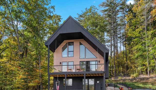Supernova Retreat - Gorgeous Views - Pools - Secret Nook