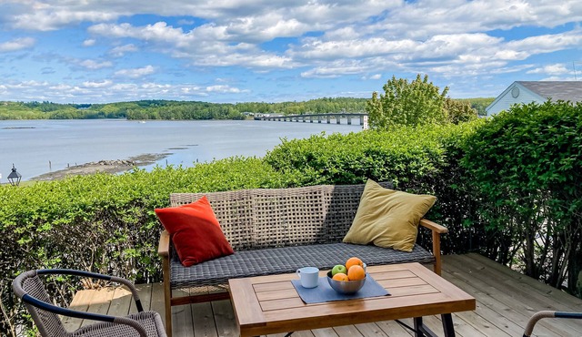 Sweeping Sheepscot River views in newly renovated 200 year old Wiscasset home