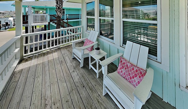 Tejas Tides | Canal Front, Boat Dock, Fishing!