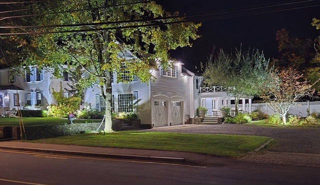 The AMAZING Pearl. Historical Luxury is part of this hidden gem! UPSCALE HOME.