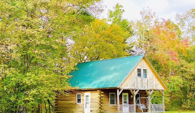 The Bear Lodge Cabin - A rustic retreat on the Ammonoosuc River