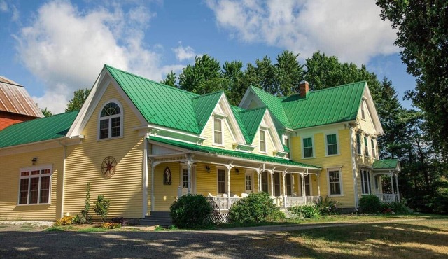 The Country Farmhouse