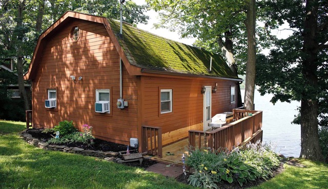 The Fish Inn | This classic lakefront cottage sits on the East side of Waneta Lake