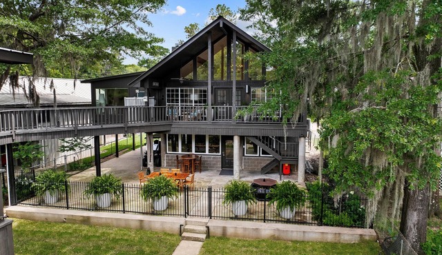 The Grand Mamou at Caddo Lake - Luxury Living on The Bayou