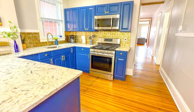 "The Rustic Home" - In the heart of Albany - 3 Bedroom - Sleeps 6