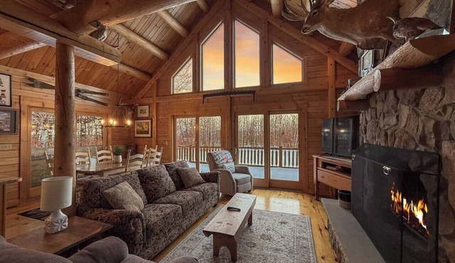 The Wildwood | Bridgton Log Cabin w/Views