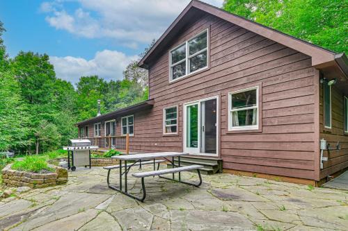 Thendara Cabin on Moose River w/Game Room!