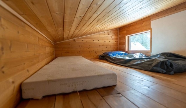 Tiny Cabin, off grid ski cabin