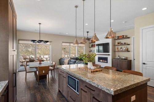 Trappers Ridge Home Stunning Mountain Views and Family Fun