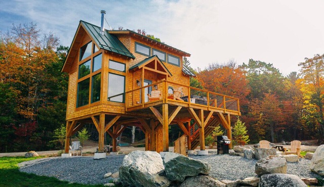 treehouse in Downeast Acadia Region of Maine