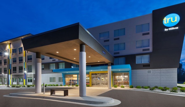 Tru By Hilton Comstock Park Grand Rapids