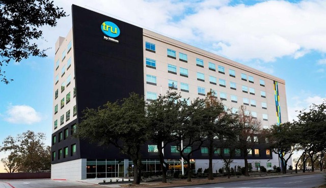 Tru By Hilton Dallas Market Center