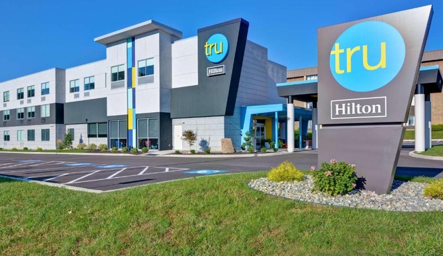 Tru by Hilton Syracuse North Airport Area