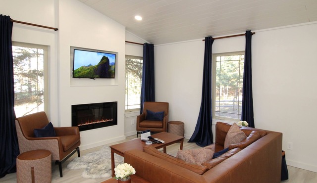Two Cabins on Same Property, Fire Pit, BBQ, Free Sledding, A/C