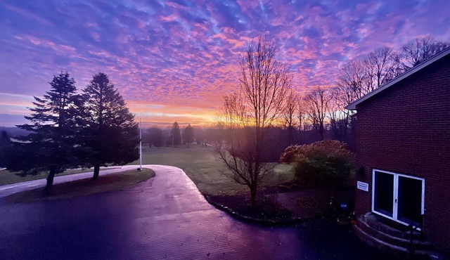 Ultimate Family Retreat:10-Acre, Heated Pool, Hot Tub & More