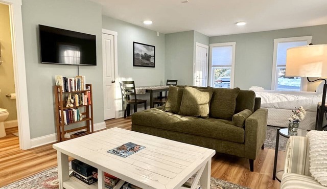 Unique 2 Studio Apartment Spacious Home [Deer Run]