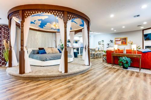 Unique Couple's Studio: 2 MI to Downtown Flushing