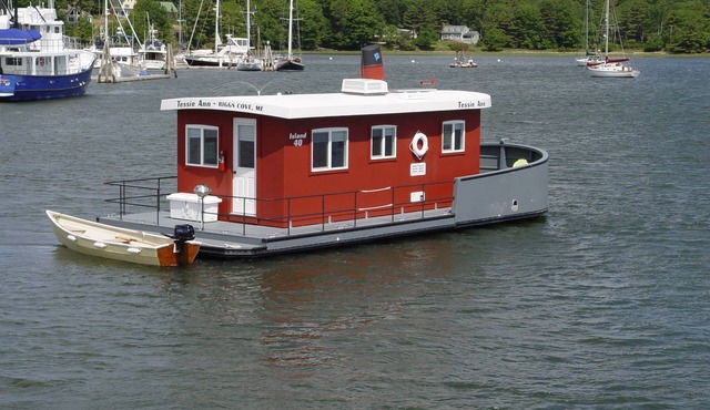 Unique, romantic, motorless floating island w/4 hp skiff