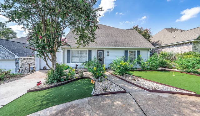 Unwind on the Deck - Steps from the Lake!