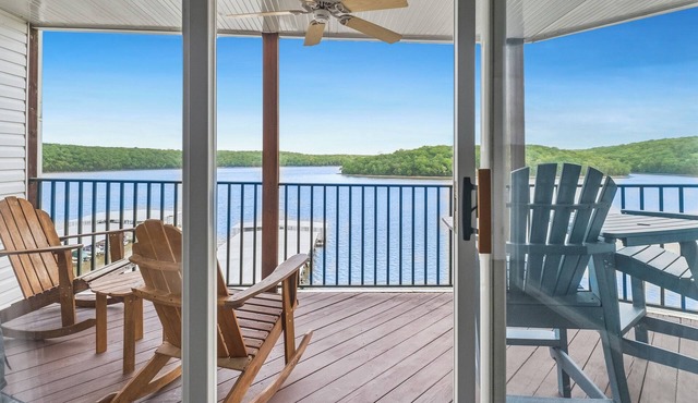 Updated Lakefront Condo 2/2, Amazing Views, Location, Pool, Waterfront Patio!