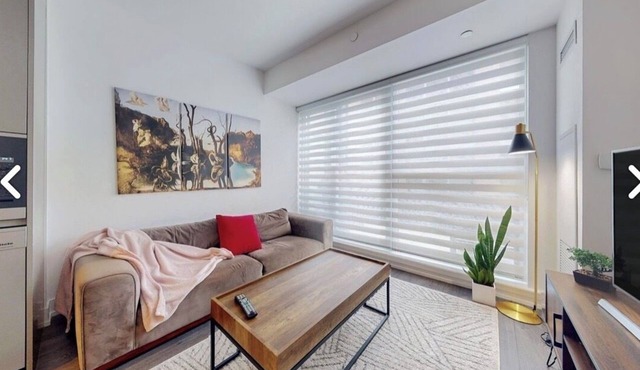 Upscale 2B+2B Condo in Prime Yonge & Eglinton