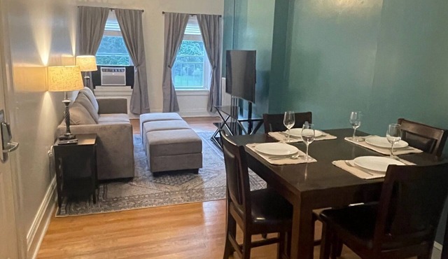 Uptown Geneva Rowhouse Flat