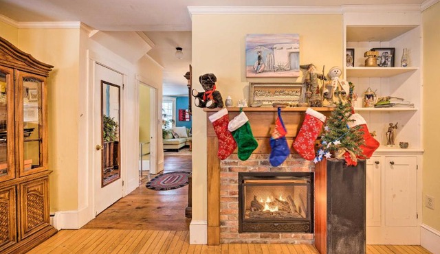 Vintage Farmhouse Near Sunday River Ski Slopes!
