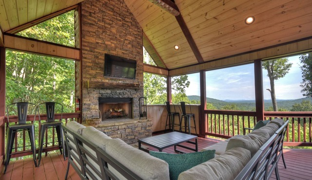 Vistas Over Aska | Pet Friendly | MTN Views | Outdoor Fireplace |