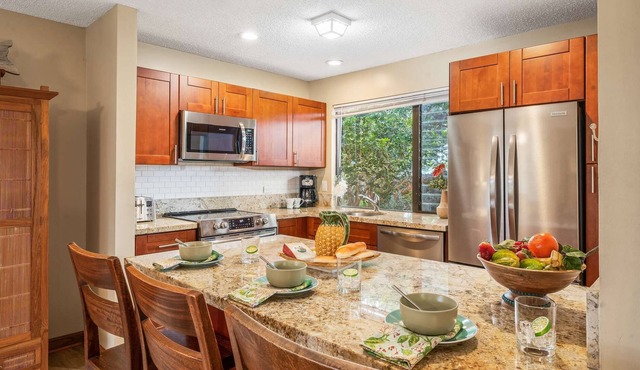 Wailea Ekahi Beach Front Resort Condo 1B/2B