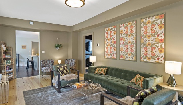 ✧ Walk to downtown Saratoga, close to Racetrack, 4 bedrooms- 2 w/King beds ✧