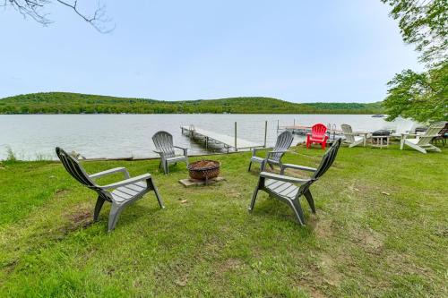 Walk to Lake! Home w/Private Dock in Alpine