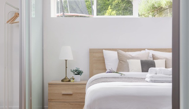 Warm & inviting 1BR getaway in Coquitlam