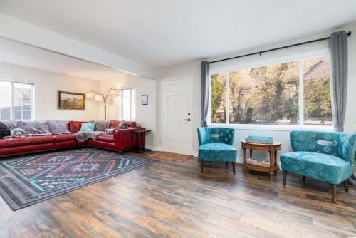Wasatch Cottonwood Canyons Cottage-HotTub PoolTable Skier's Dream
