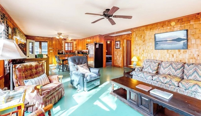 Waterfront cabin w/outdoor firepit, dock, and lake views - dogs welcome