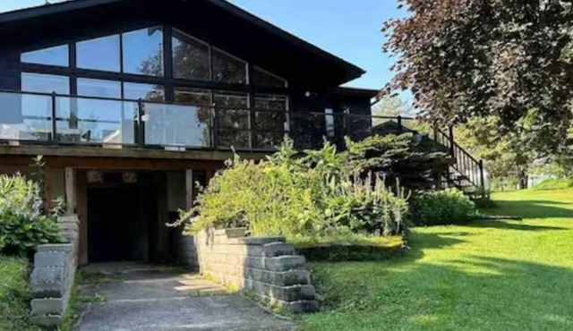 Waterfront Haven on Howe