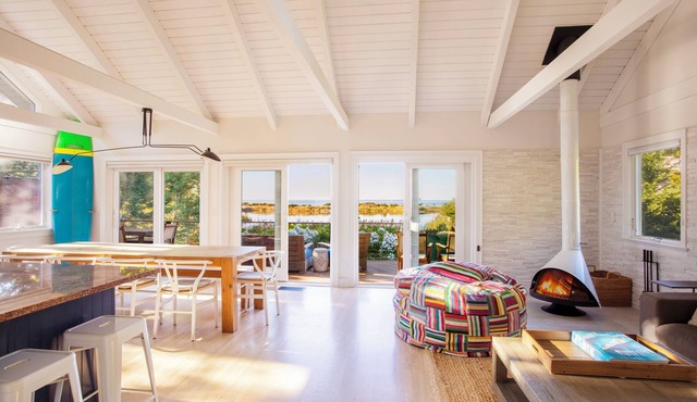 Waterfront Modern Retreat - Heated Pool & Spa