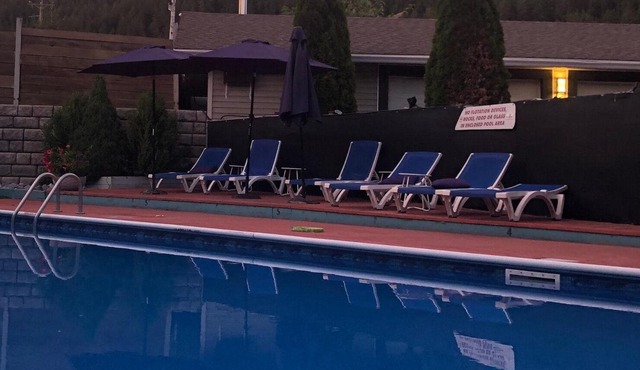 Waterfront RV Accommodation in Blind Bay Resort on Shuswap Lake Beach