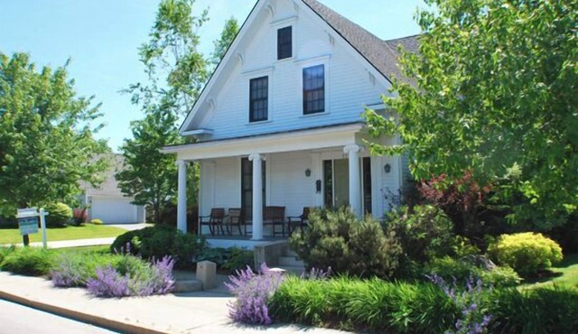WATERSIDE RETREAT - City of Rockland