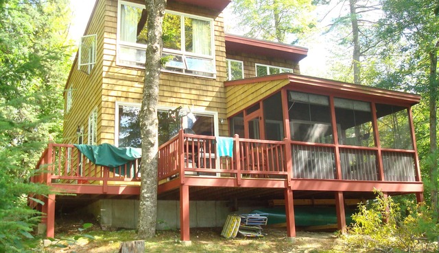 Welcome to Dorie's Cottage! Cozy waterfront home with gorgeous sunset views!