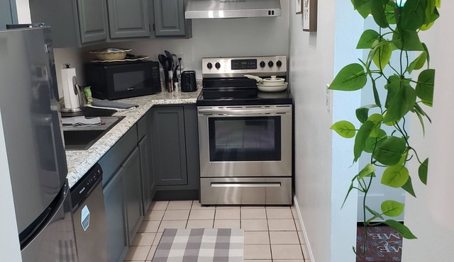 Welcoming, Cozy Condo in Convenient, Secure Location. Updated and Pet Friendly!