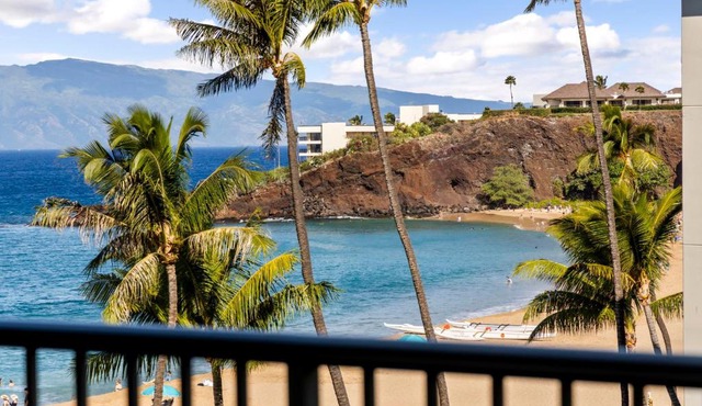 Whaler Resort 508- Fully remodeled Whaler condo, stunning Kaanapali Beach Black Rock view