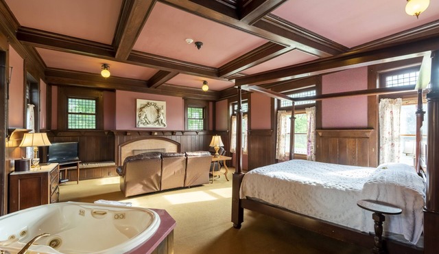 White Springs Manor a Belhurst Property