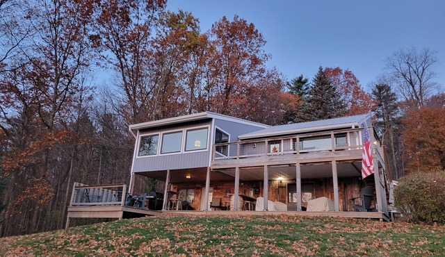 Wine and Dine Haven: Luxury Rental-Stunning Views of Keuka Lake.PET FRIENDLY