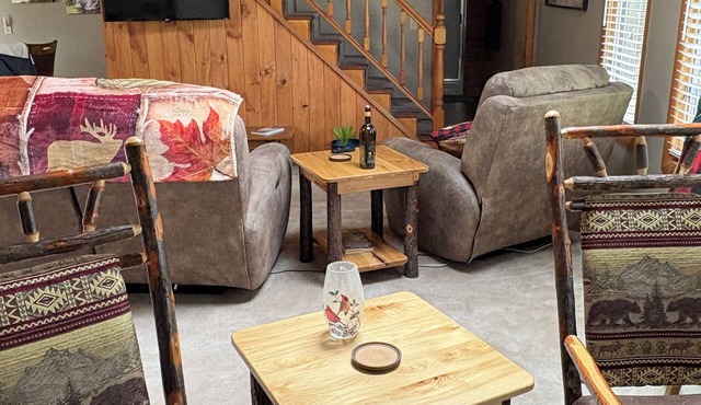 Woodland Hideaway a Peaceful Finger Lakes 2 bedroom 1.5 bath home in Naples NY