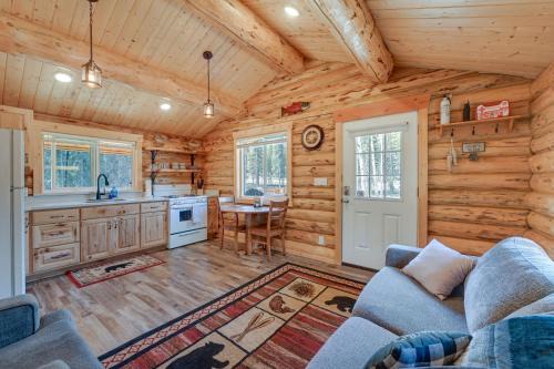 Woodsy Cabin Near Kenai River: Great for Anglers!